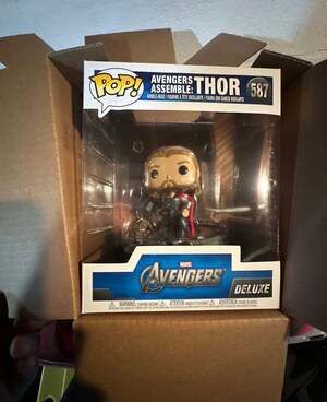 Funko POP! Deluxe Marvel Avengers Assemble Series - Thor #587 Amazon Exclusive